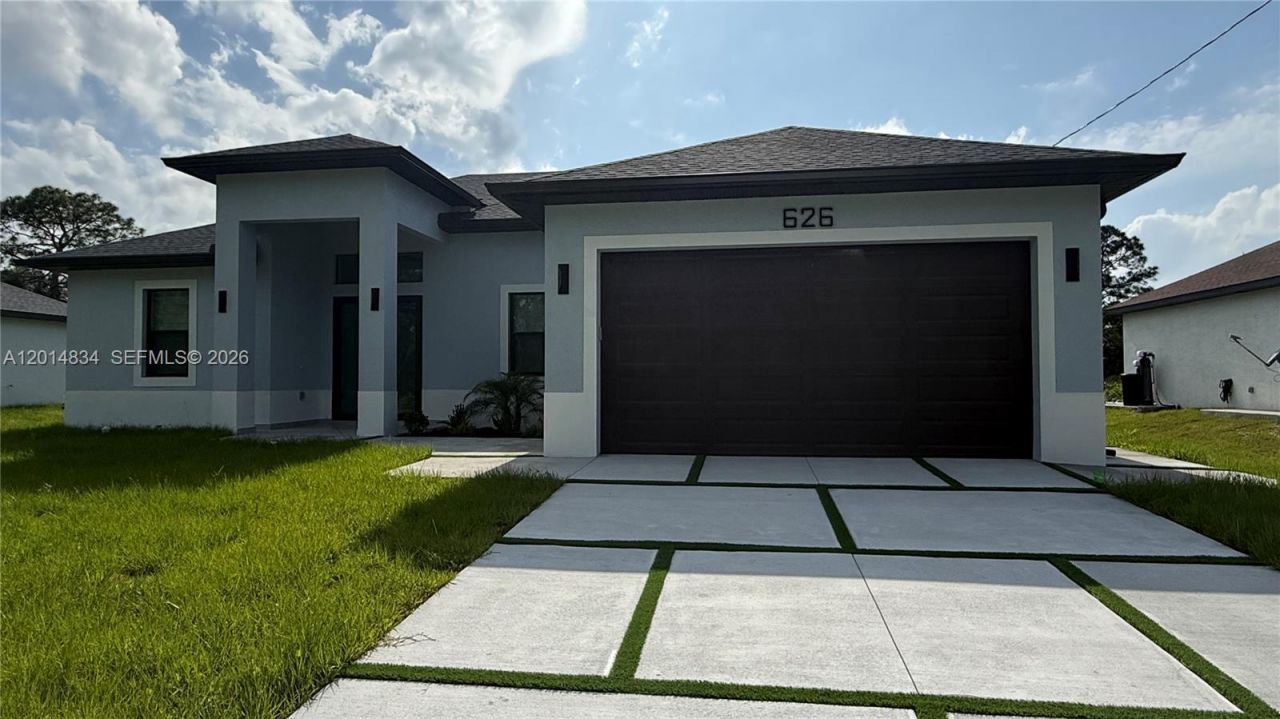 626 Beach Ave S, Lehigh Acres, FL 33974 Photo