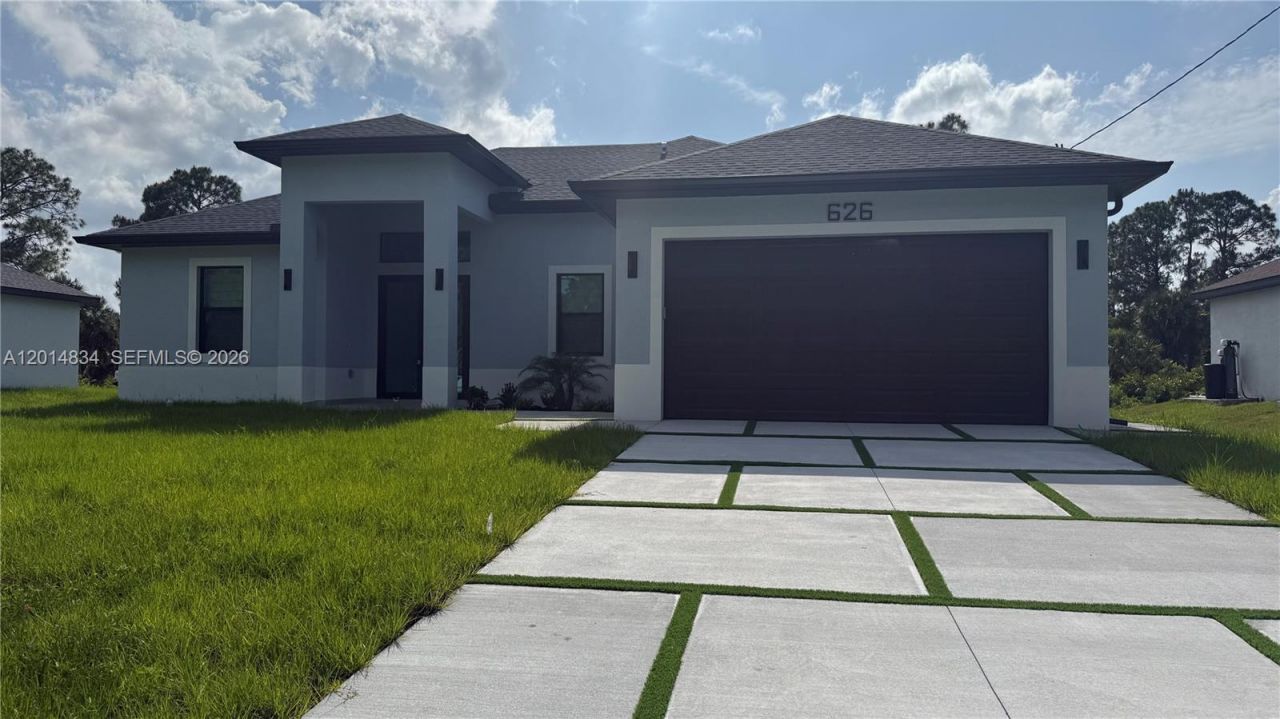 626 Beach Ave S, Lehigh Acres, FL 33974 Photo