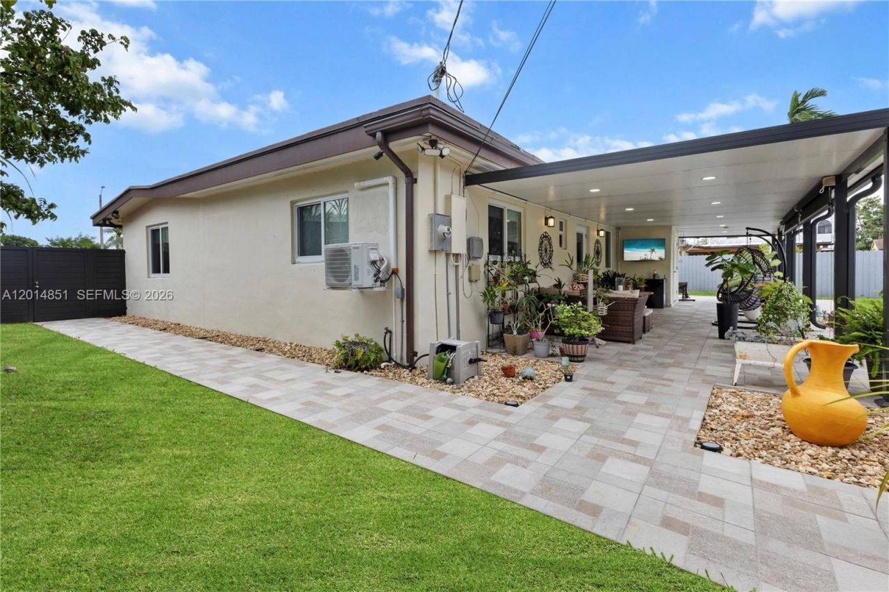 4230 SW 111th Ave, Miami, FL 33165 Photo