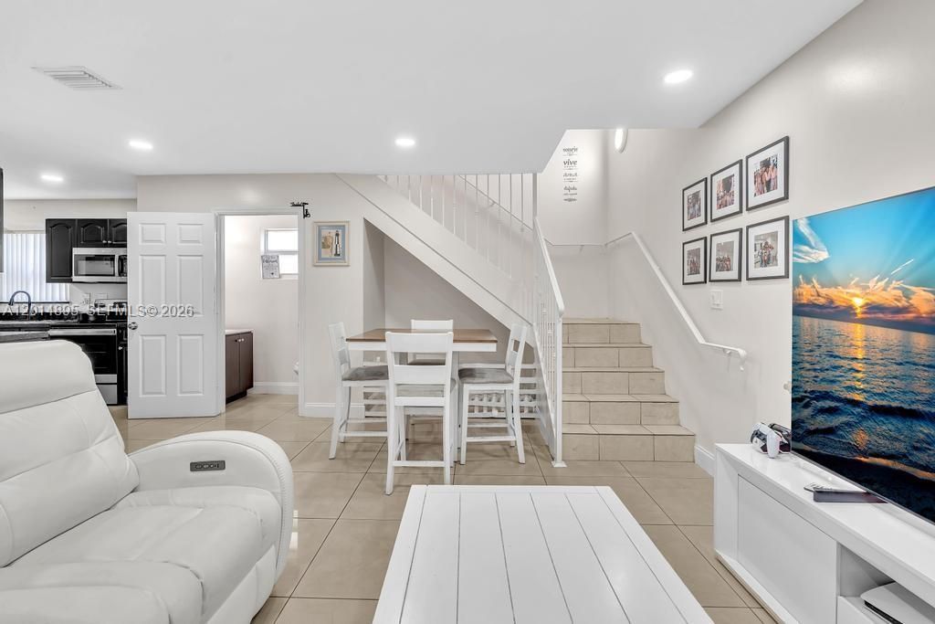 225 NW 14th Ave, Fort Lauderdale, FL 33311 Photo