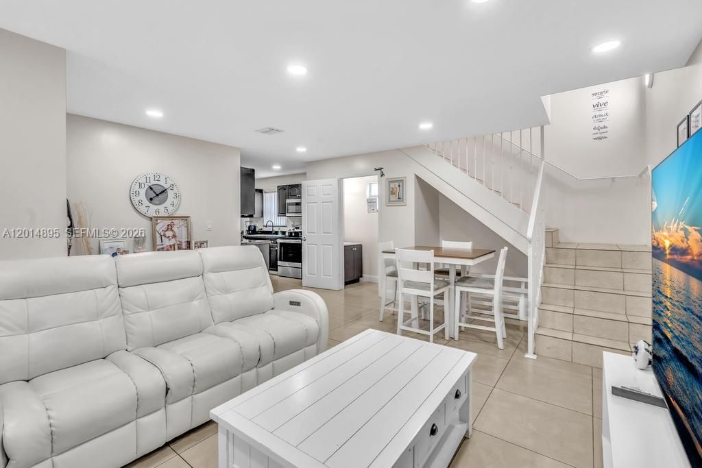 225 NW 14th Ave, Fort Lauderdale, FL 33311 Photo