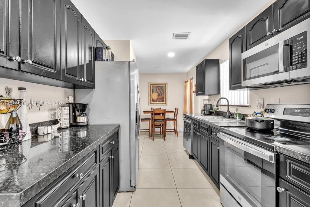 225 NW 14th Ave, Fort Lauderdale, FL 33311 Photo