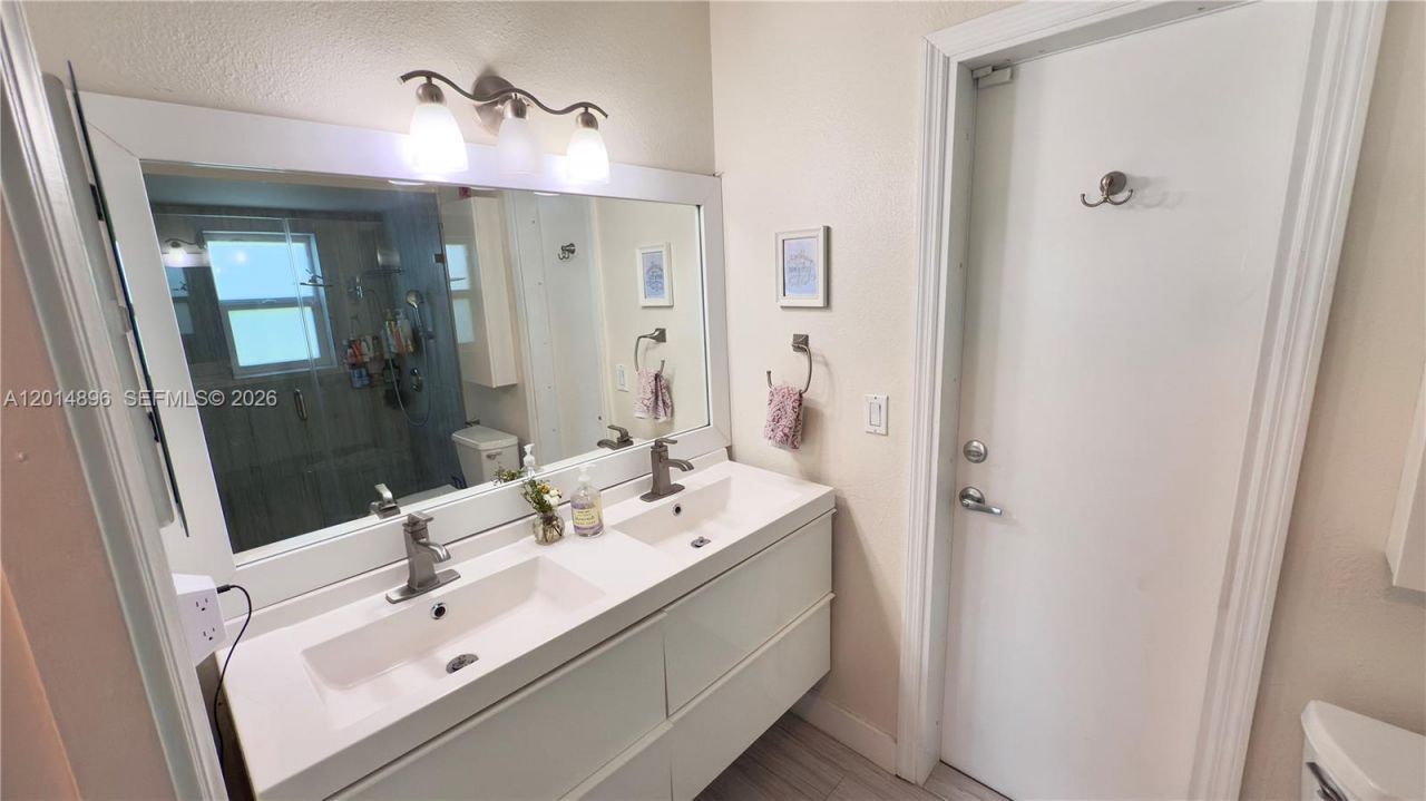 2411 NW 31st St , Boca Raton, FL 33431 Photo