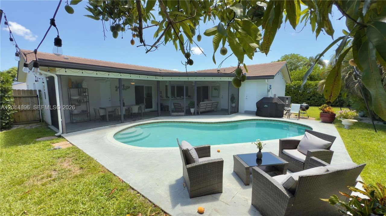 2411 NW 31st St , Boca Raton, FL 33431 Photo