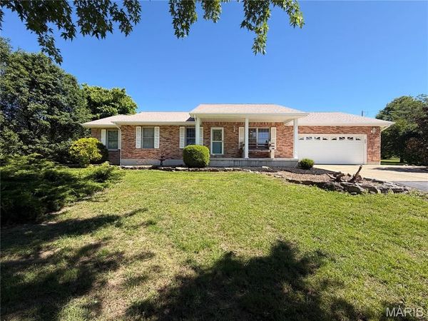 5310 English Road, Farmington, MO 63640