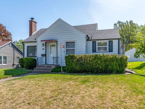 2639 N HOWELL Street, Davenport, IA 52804