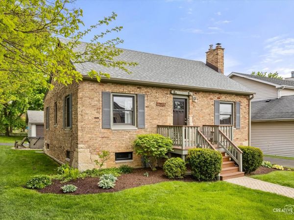 22w552 Cherry Lane , Glen Ellyn, IL 60137