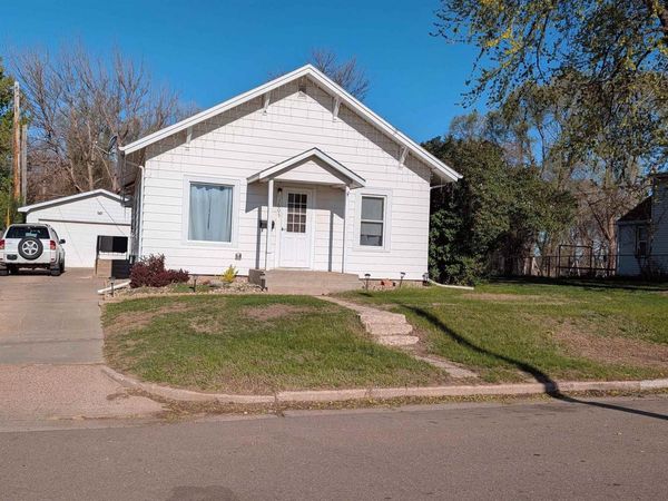 1605 N Wayland Ave, Sioux Falls, SD 57103