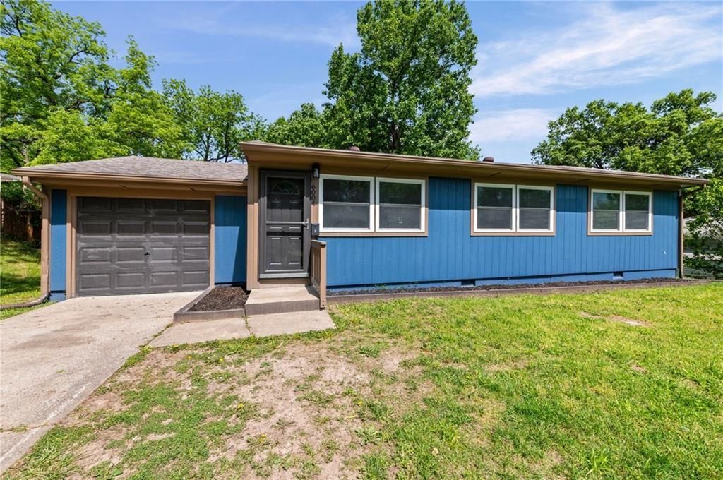 6004 N Tracy Avenue, Kansas City, MO 64118 Main Photo