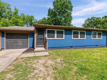 6004 N Tracy Avenue, Kansas City, MO 64118