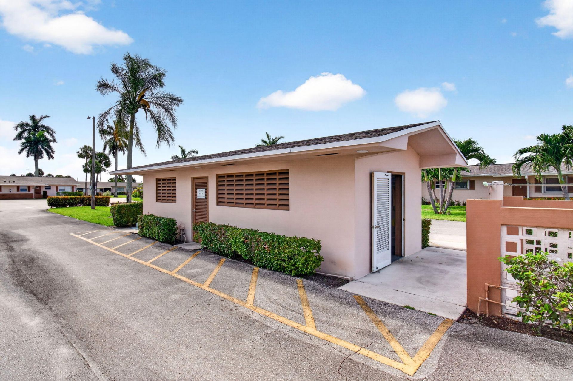 2533 Dudley Dr W, Unit E, West Palm Beach, FL 33415 Photo