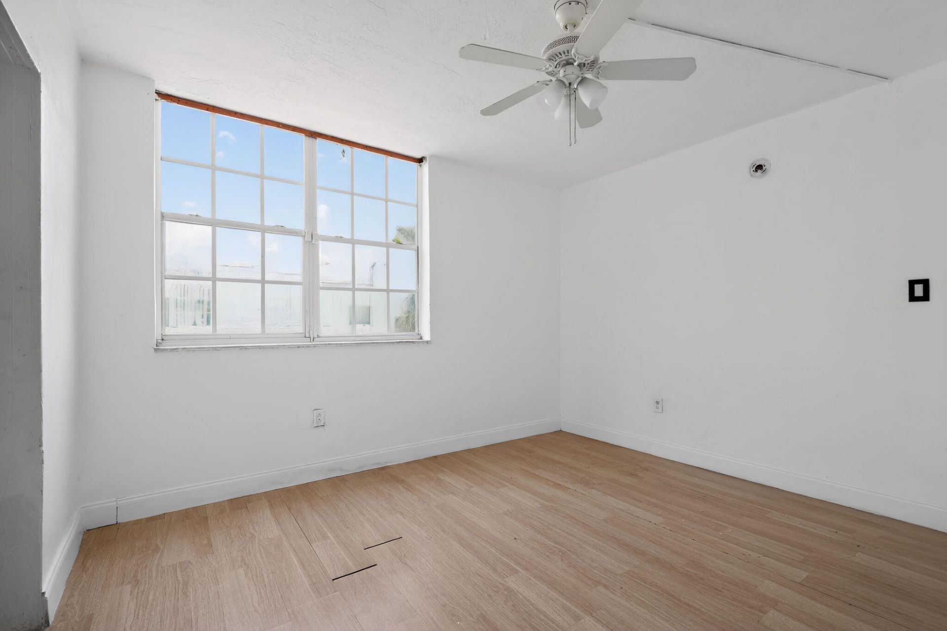 251 NE 142nd Street, Unit 21a, Miami, FL 33161 Photo