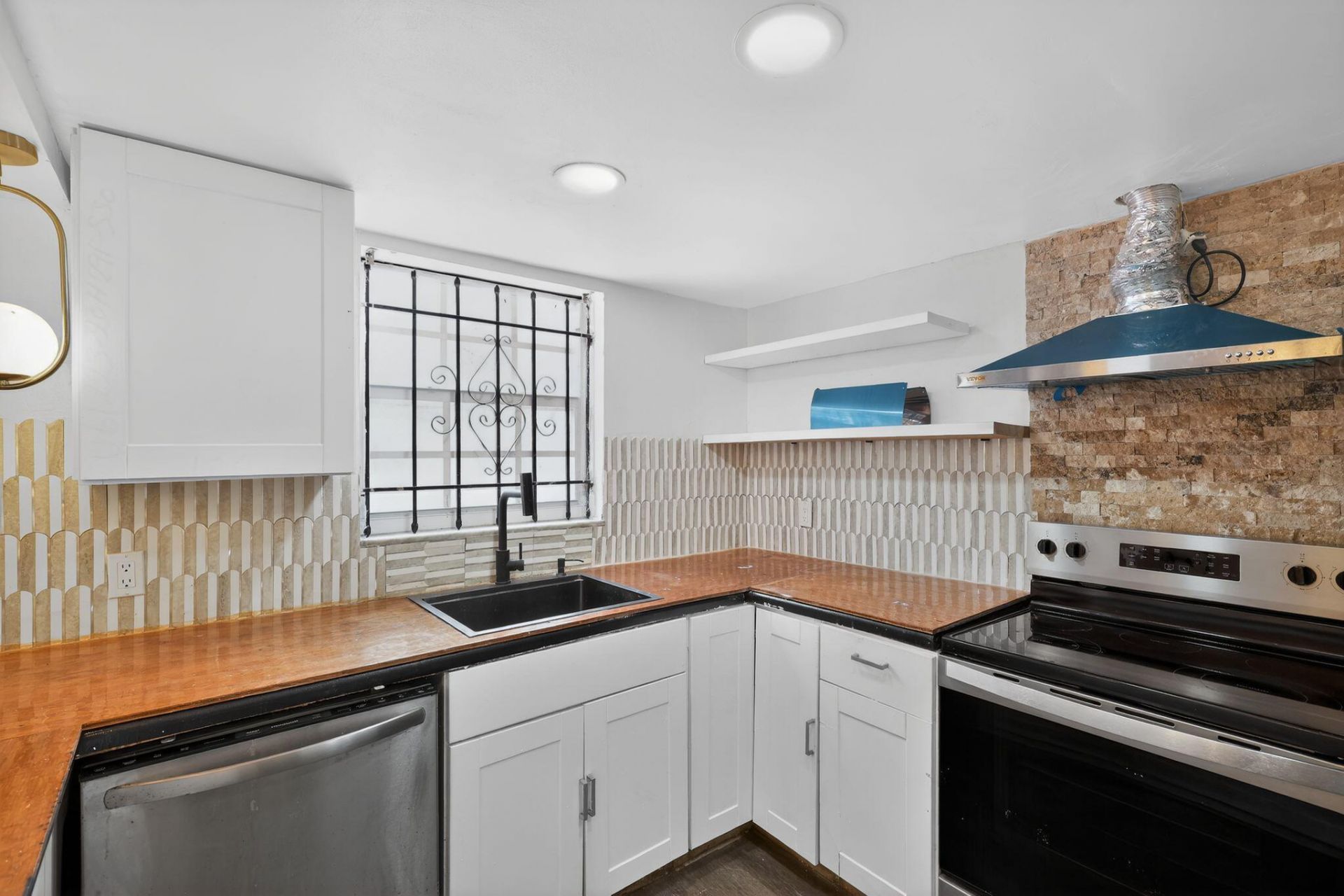 251 NE 142nd Street, Unit 21a, Miami, FL 33161 Photo