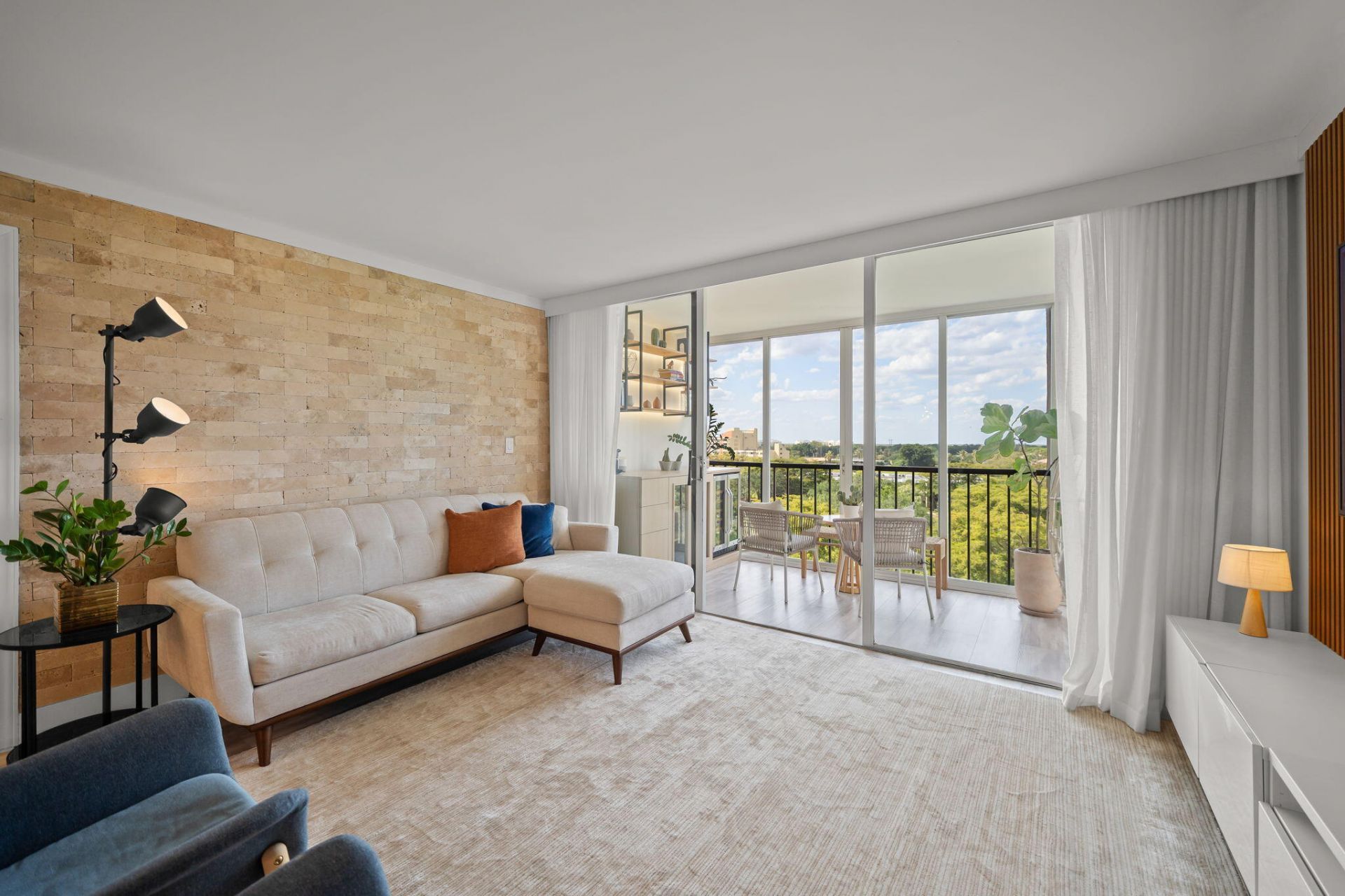 16300 Golf Club Road, Weston, FL 33326 Photo