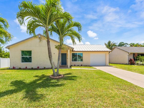 105 Banyan Circle, Jupiter, FL 33458