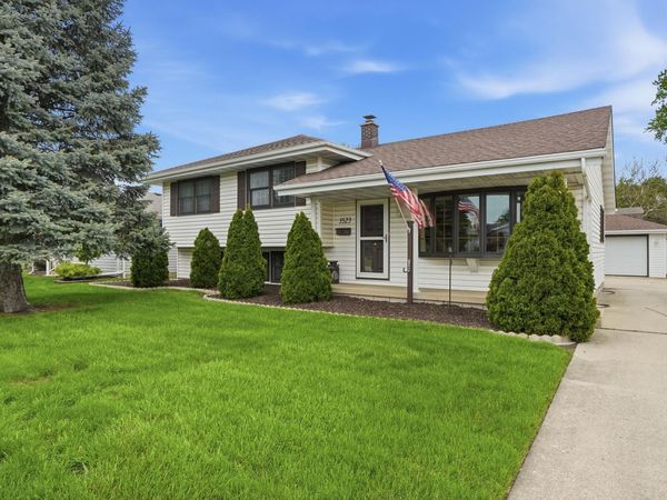 3523 41st Place, Highland, IN 46322