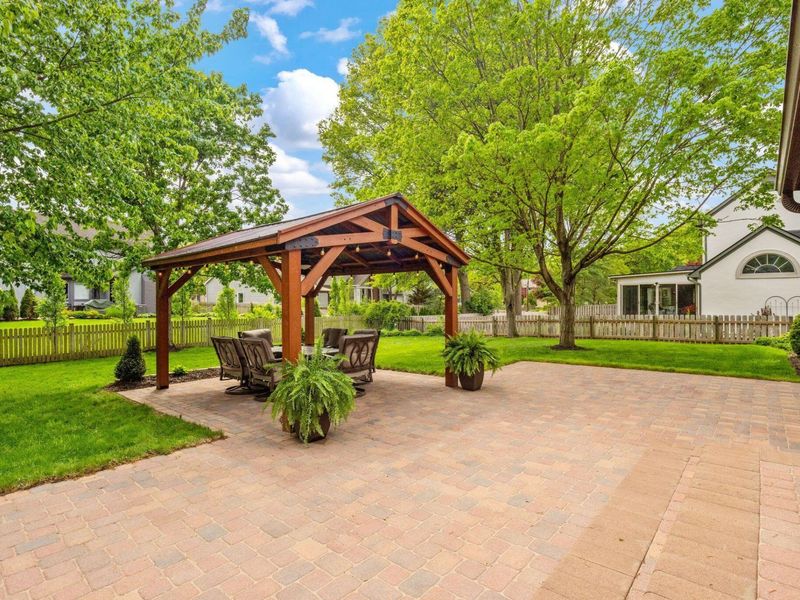 1067 Weatherwood Court, Westerville, OH 43082 Photo 3