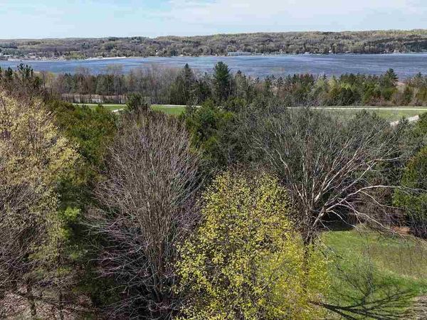 120 Lakeview Drive, East Jordan, MI 49727