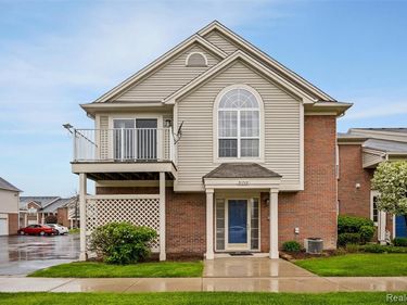 51745 Adler Park Drive W, Chesterfield Twp, MI 48051
