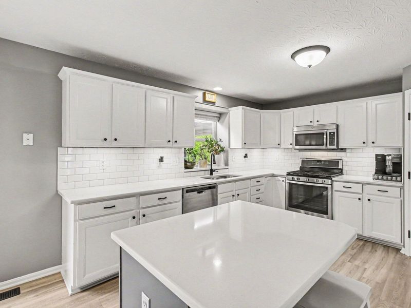 4874 Dartmouth Drive, Burlington, KY 41005 Photo 2