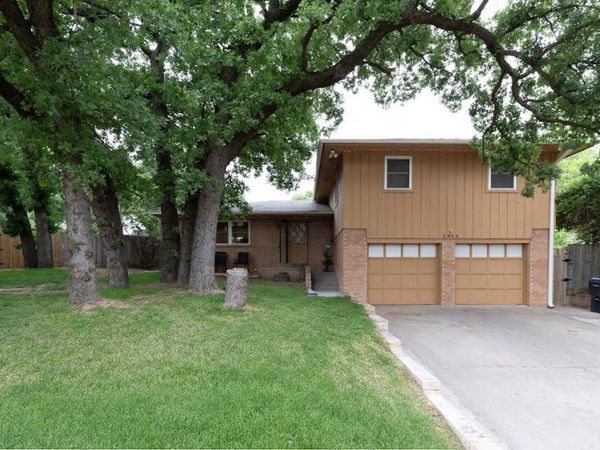 2804 N McMillan Avenue, Bethany, OK 73008