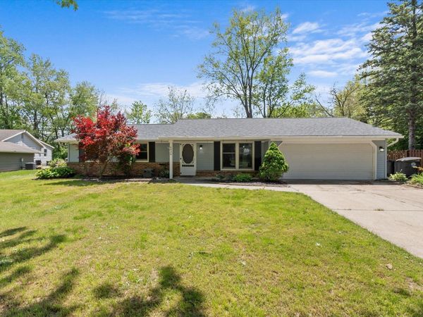 6926 Embers Court, Fort Wayne, IN 46815