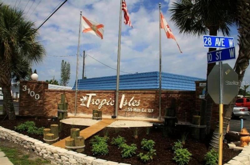 105 Del Rio Drive, Palmetto, FL 34221 Photo