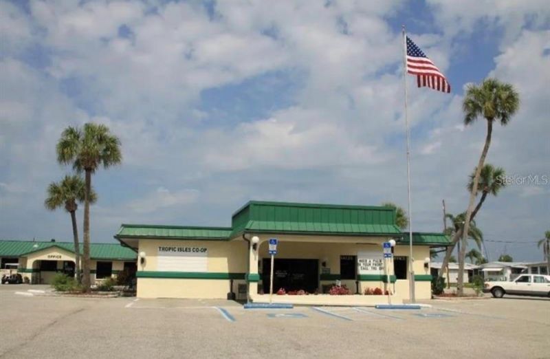 105 Del Rio Drive, Palmetto, FL 34221 Photo