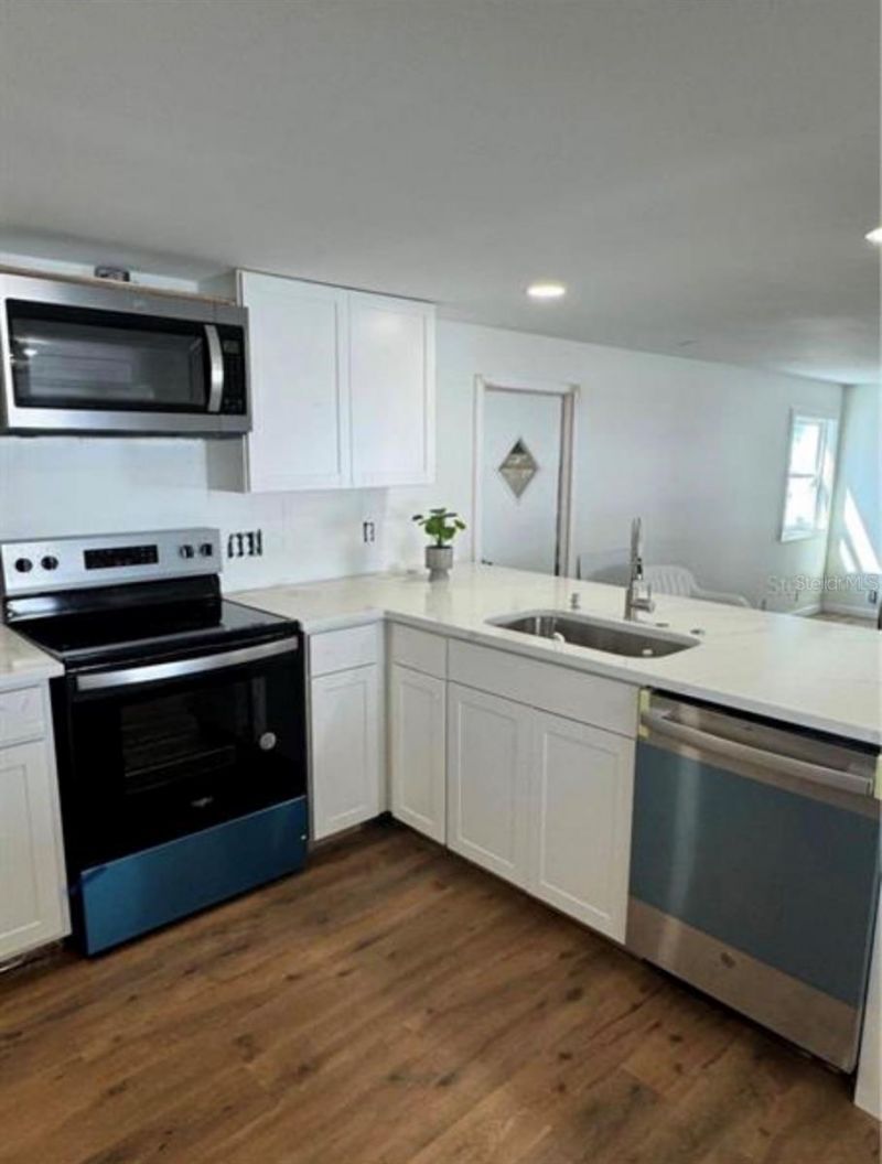 105 Del Rio Drive, Palmetto, FL 34221 Photo
