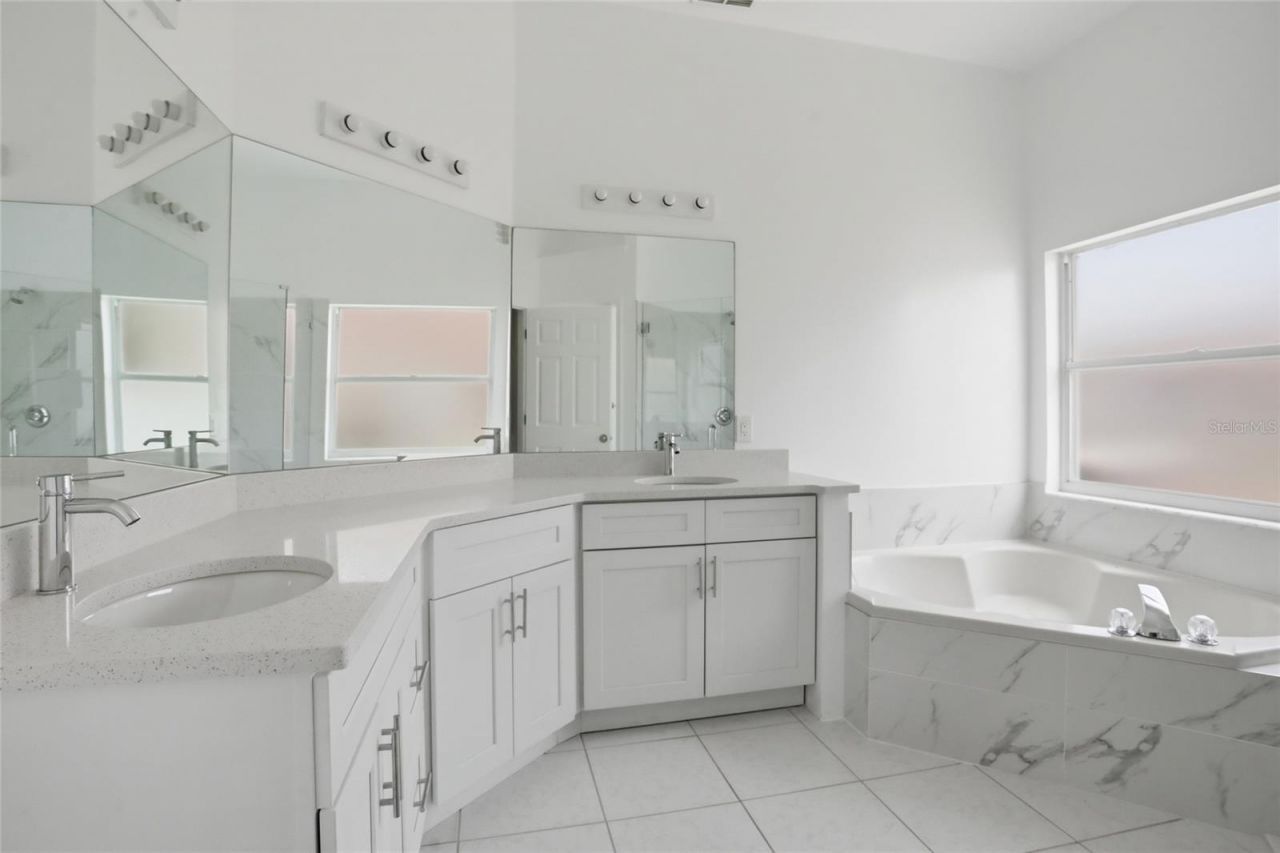 2415 Timothy Lane, Kissimmee, FL 34743 Photo