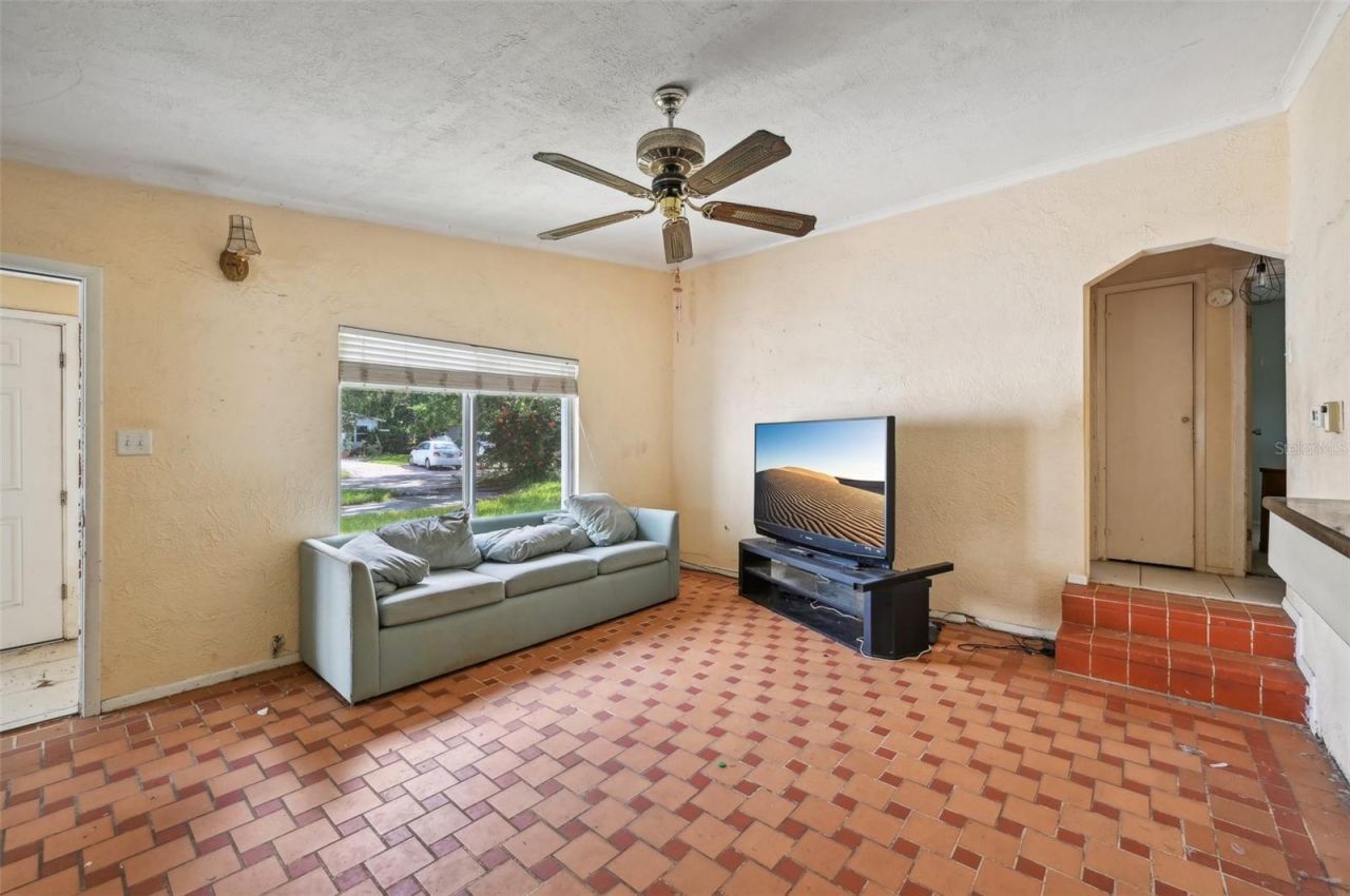 2524 Novus Street , Sarasota, FL 34237 Photo