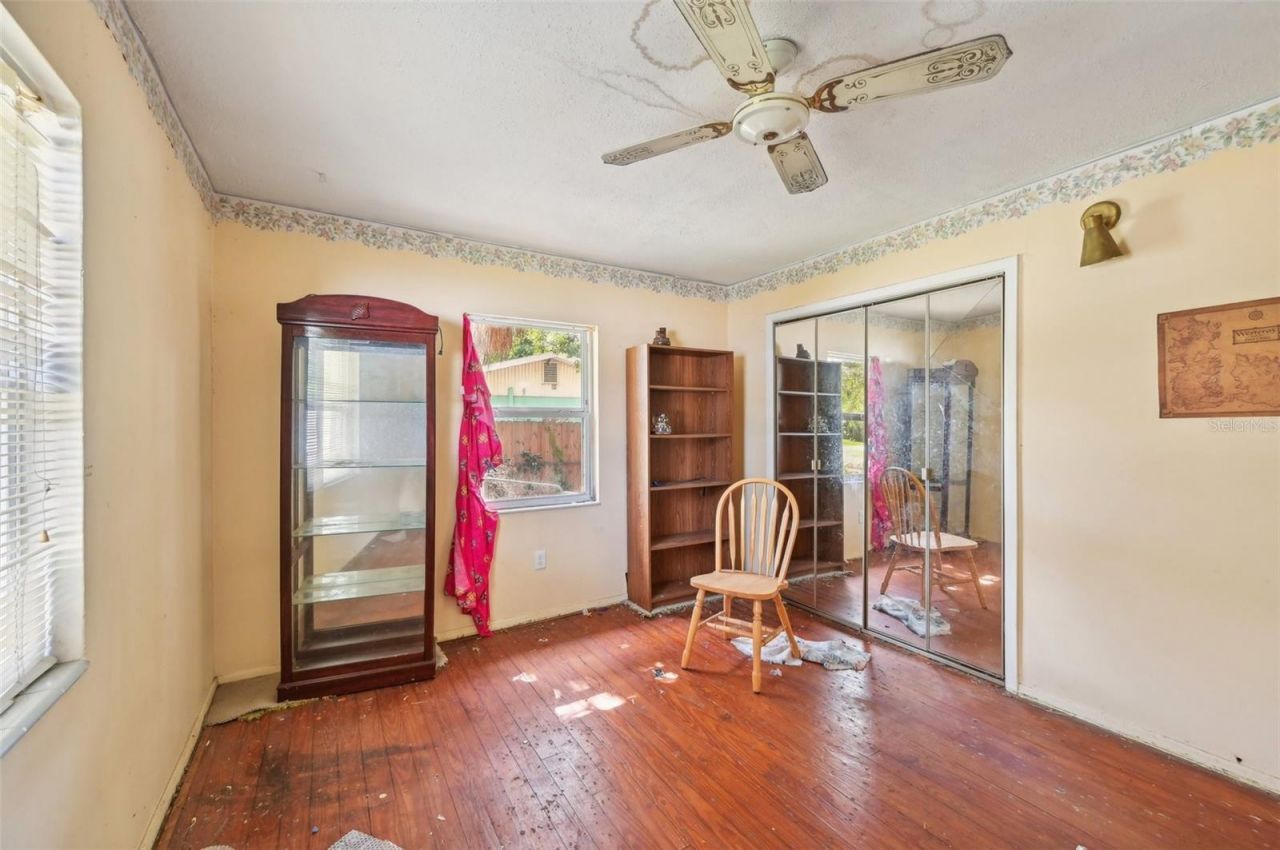 2524 Novus Street , Sarasota, FL 34237 Photo