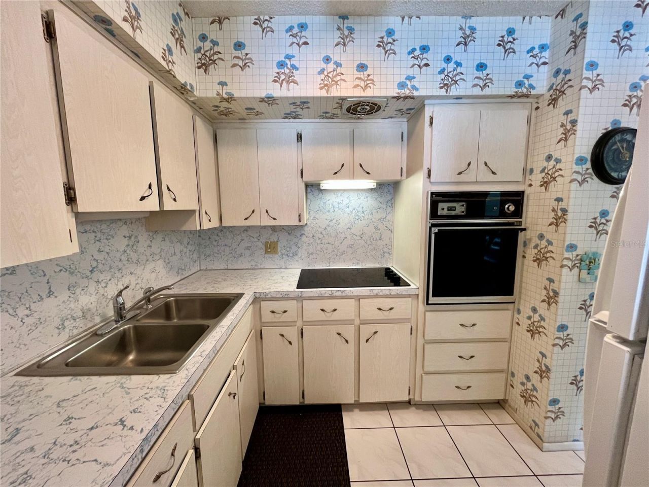 2391 Sumatran Way , Unit 17, Clearwater, FL 33763 Photo