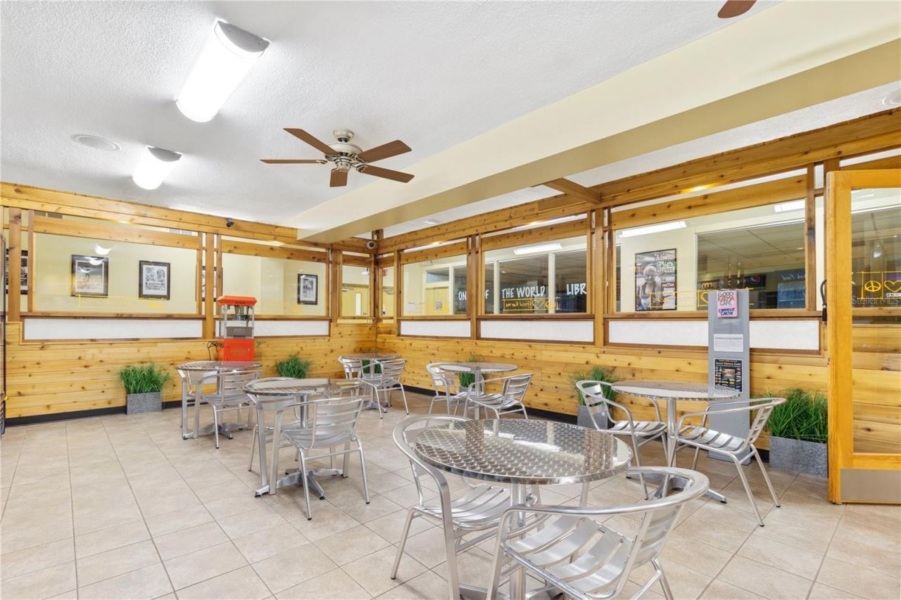 2391 Sumatran Way , Unit 17, Clearwater, FL 33763 Photo