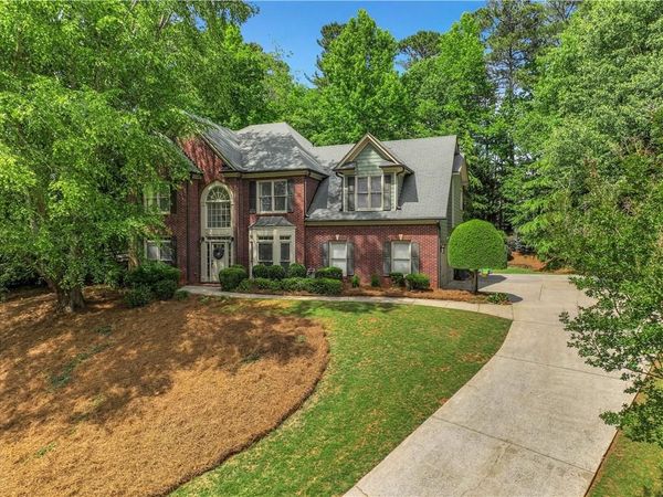 2015 Barrett Drive , Cumming, GA 30040