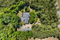 1338 John G Richards Road photo 4