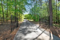 1338 John G Richards Road photo 4