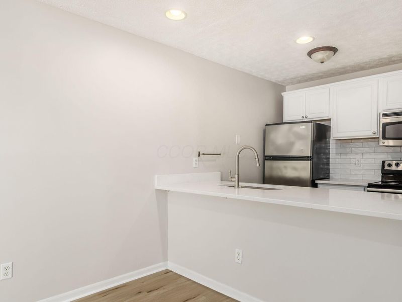 1842 Bashan Drive , Unit 75F, Columbus, OH 43228 Photo 7