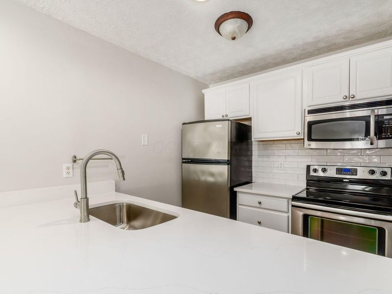 1842 Bashan Drive , Unit 75F, Columbus, OH 43228 Photo 9