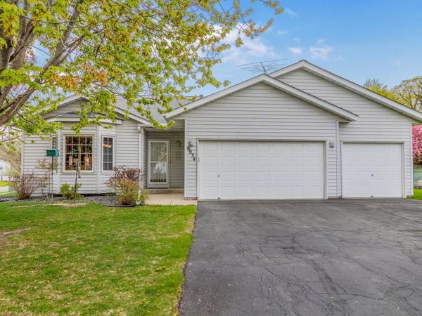 6934 4th Street Court N, Oakdale, MN 55128