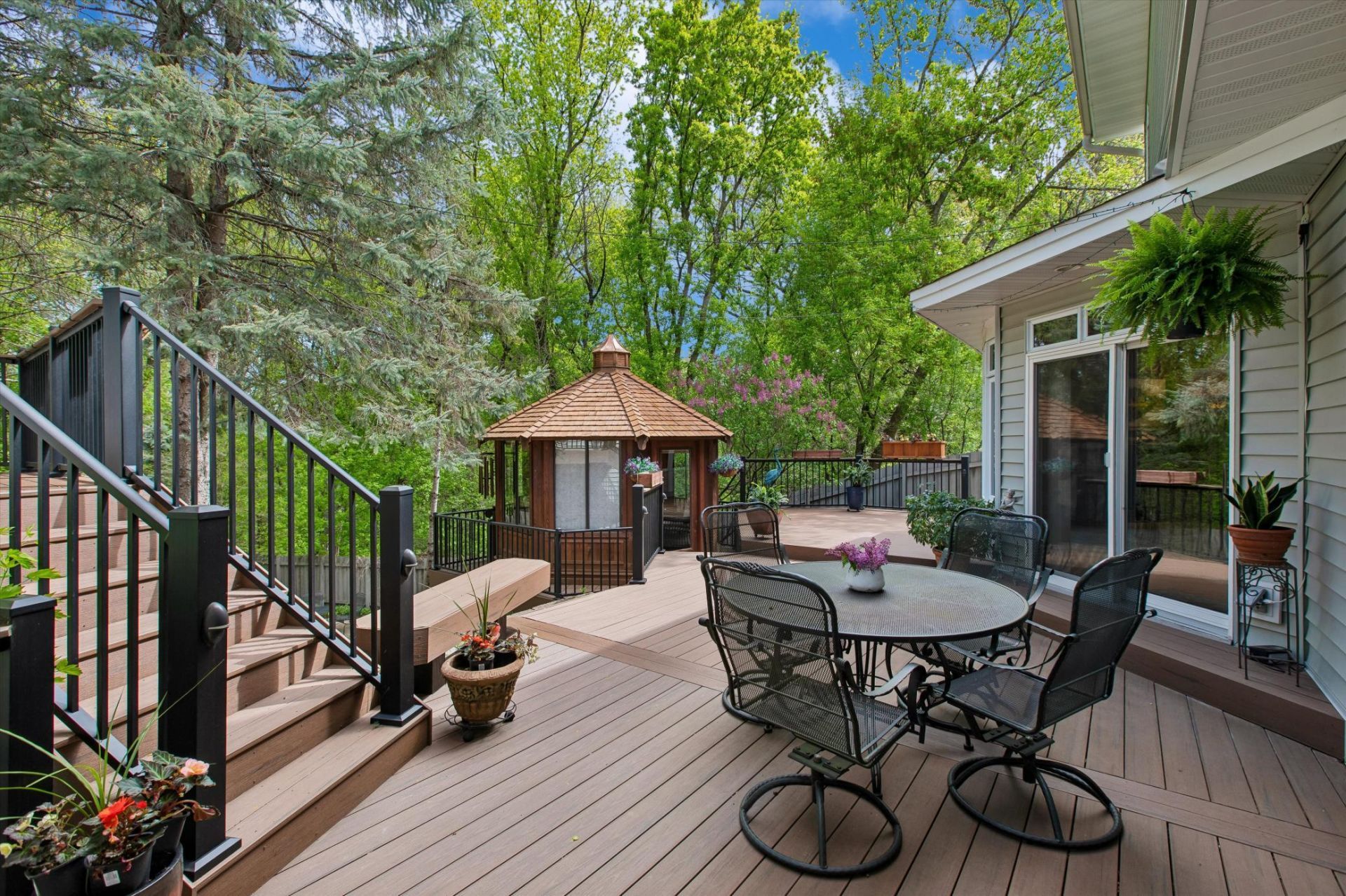 412 E 135th Street, Burnsville, MN 55337
