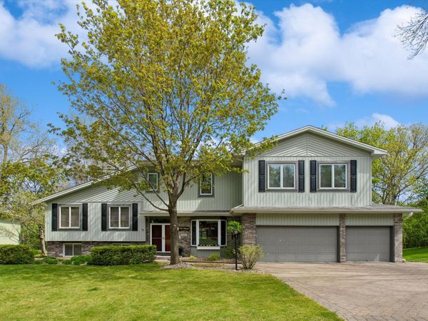 412 E 135th Street, Burnsville, MN 55337