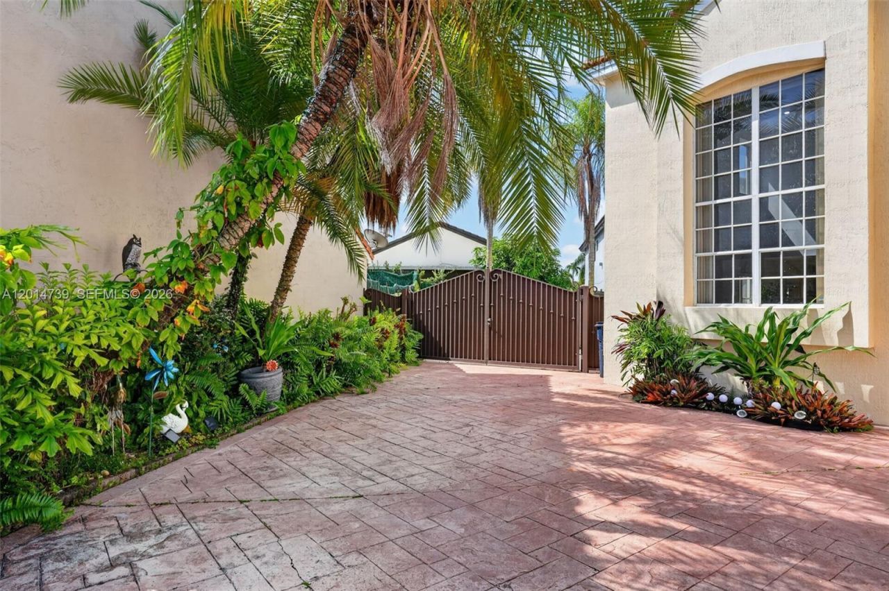 15500 SW 99th Ln , Miami, FL 33196 Photo