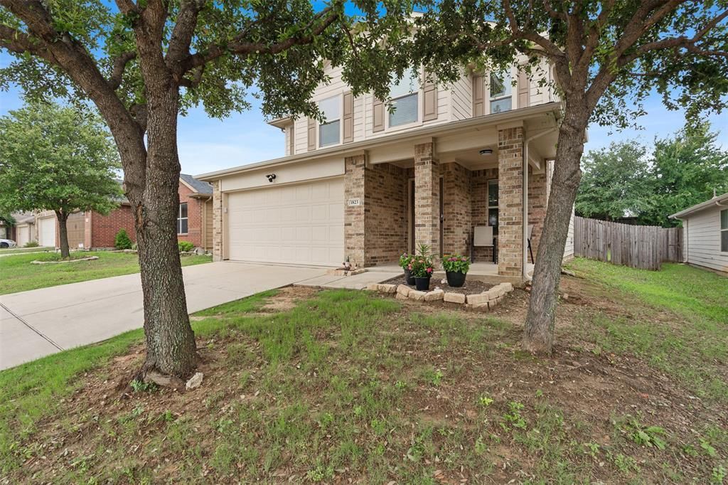 1823 Sea Gull Drive, Dallas, TX 75051 Main Photo