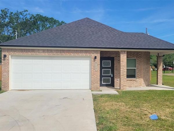 817 E Jefferson Street, Sulphur Springs, TX 75482