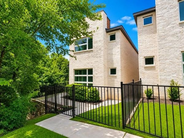321 Oakbend Drive, Lewisville, TX 75067