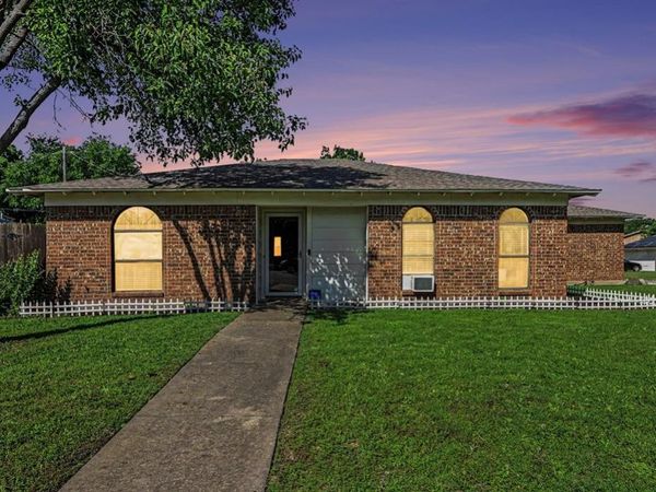 8553 James Court, White Settlement, TX 76108
