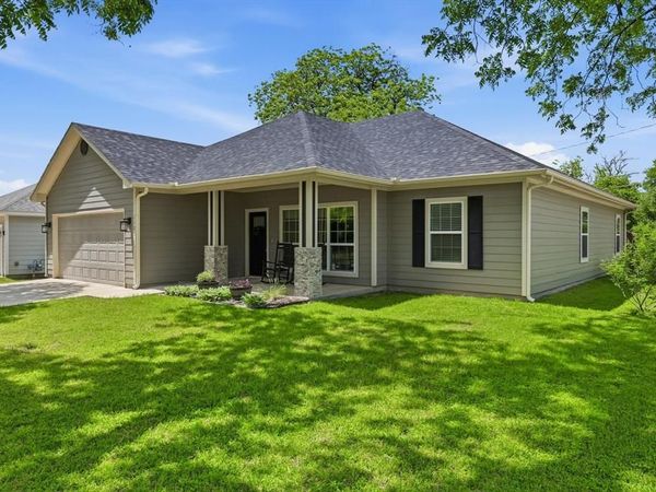 1125 Oxford Street, River Oaks, TX 76114