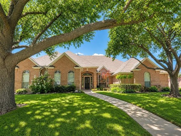 901 Glen Abbey Drive, Mansfield, TX 76063