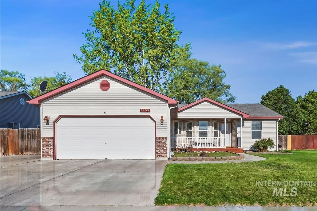 1435 Kyle Street, Mountain Home, ID 83647 Main Photo